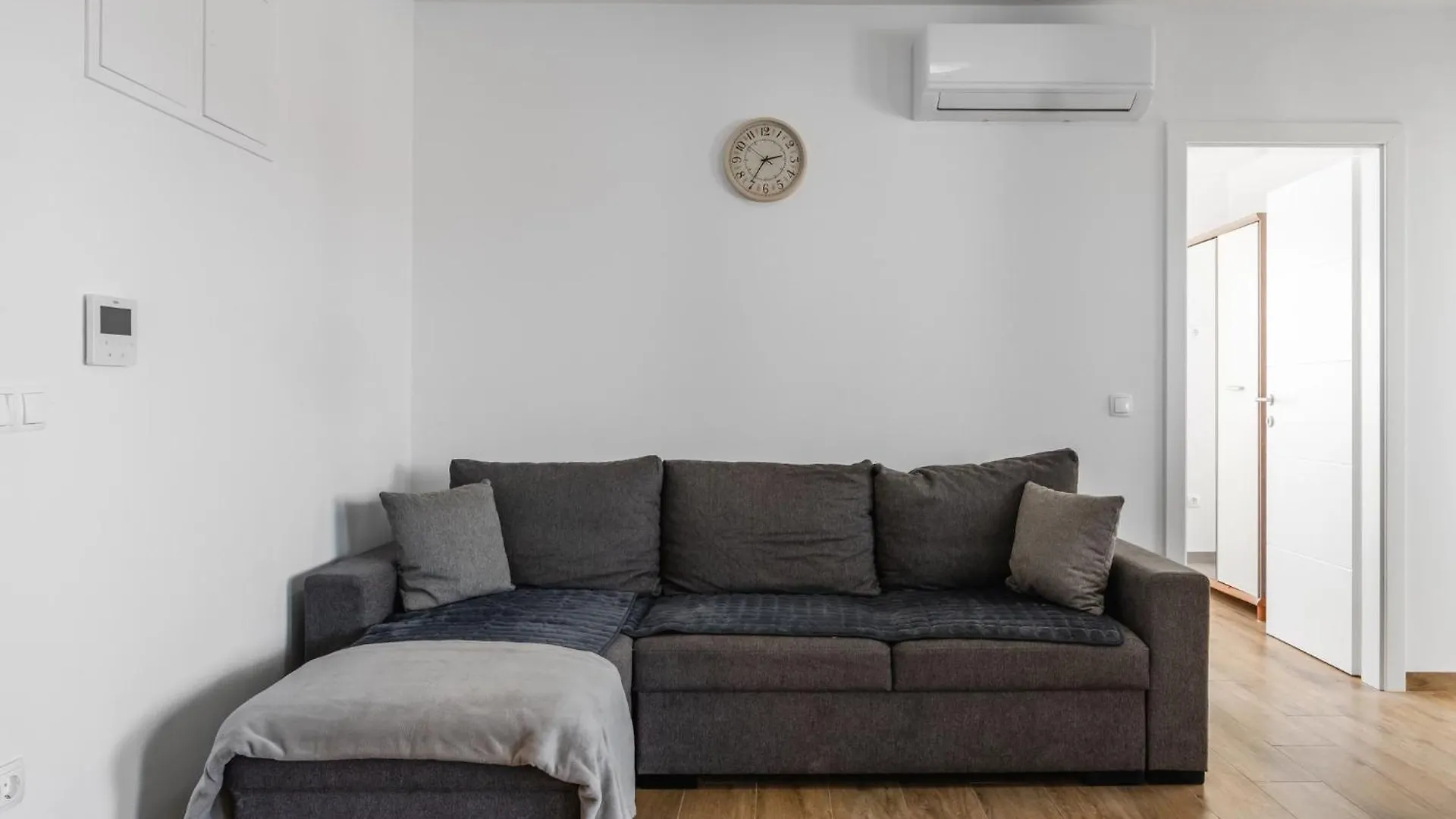 Apartments Lacic 비르