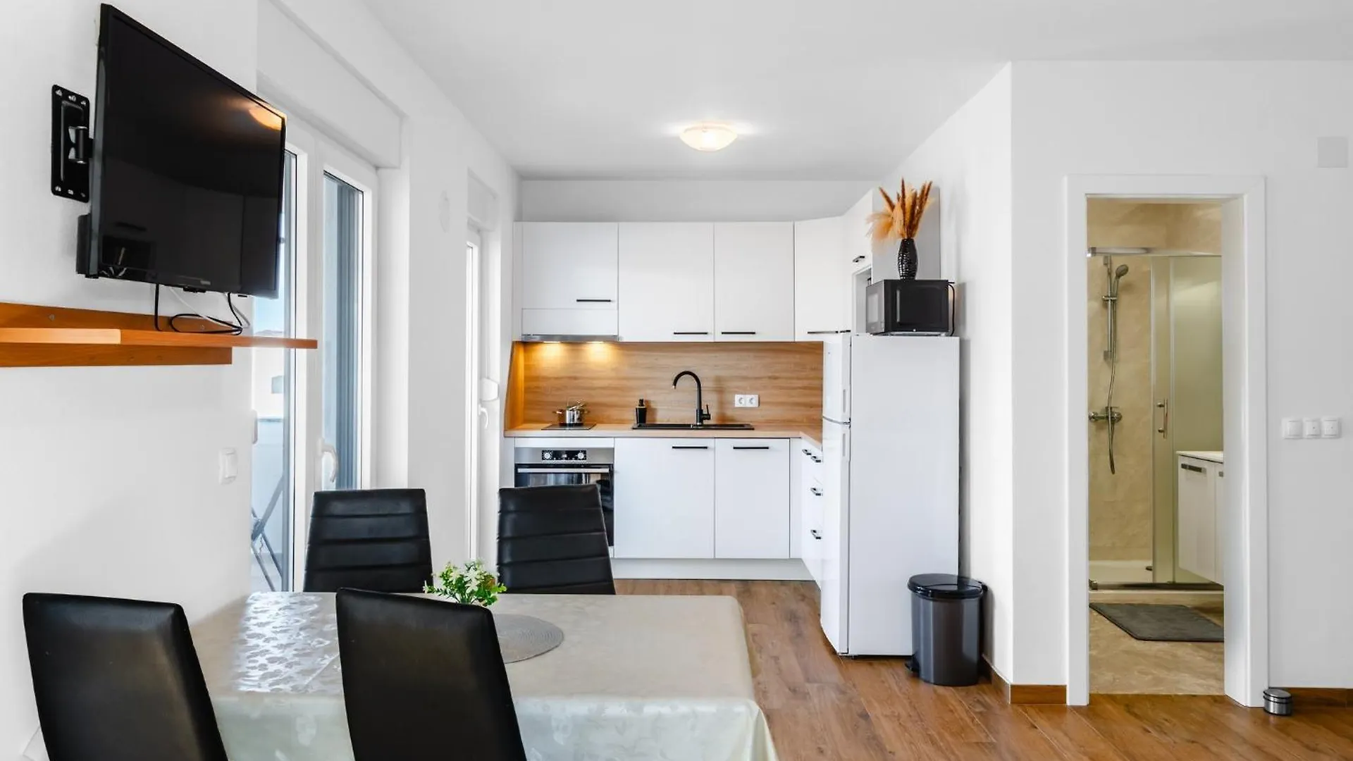 Apartments Lacic 비르